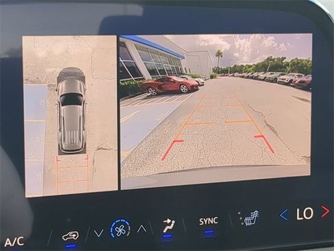 New 2025 Chevrolet Traverse LT w/ Enhanced Driving Package image 20