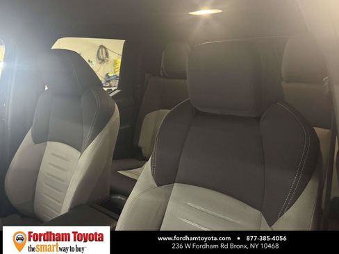 Used 2025 Toyota Tacoma TRD Off-Road AWD/4WD image 17