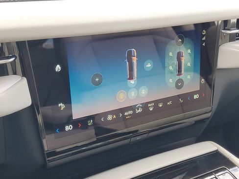 New 2025 Lincoln Navigator Reserve image 24