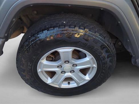 Used 2018 Jeep Wrangler Unlimited Sport S image 21