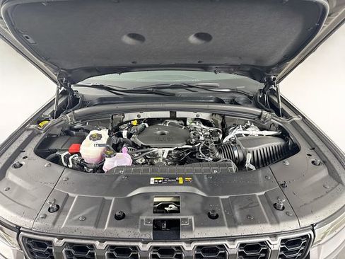 New 2026 Jeep Grand Cherokee Altitude image 33