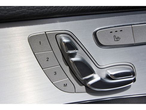 Used 2022 Mercedes-Benz GLC 300 image 28