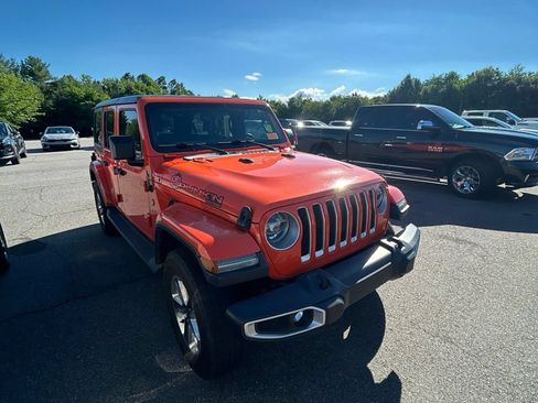 Used 2018 Jeep Wrangler Unlimited Sahara AWD/4WD image 3