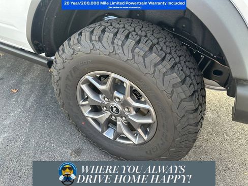 New 2025 Ford Bronco Badlands image 27