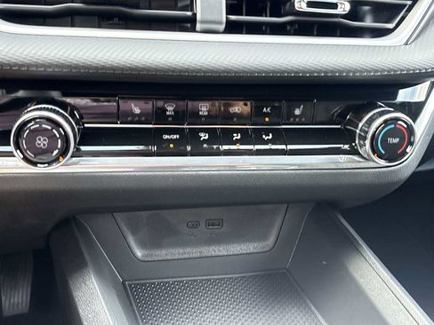 New 2026 Chevrolet Equinox LT FWD image 18