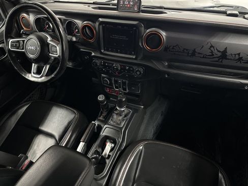 Used 2022 Jeep Gladiator Mojave w/ Cold Weather Group AWD/4WD image 13