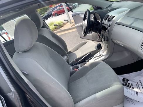 Used 2011 Toyota Corolla LE FWD image 14