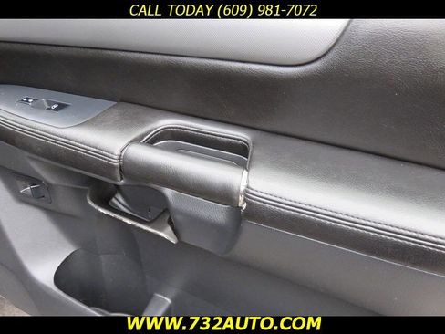 Used 2014 Nissan Armada SV image 23