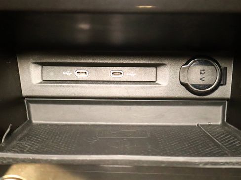 Used 2023 Volkswagen Tiguan SE image 25