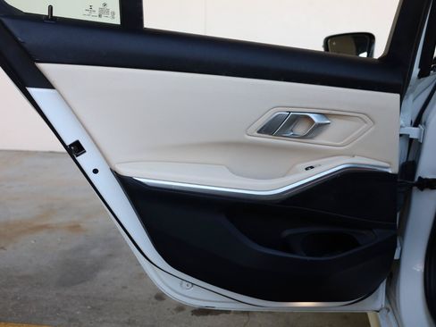 Used 2022 BMW 330i Sedan w/ Driving Assistance Package RWD image 22