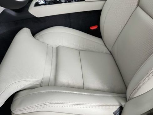 New 2026 Volvo XC90 T8 Ultra w/ Protection Package Premier AWD/4WD image 13