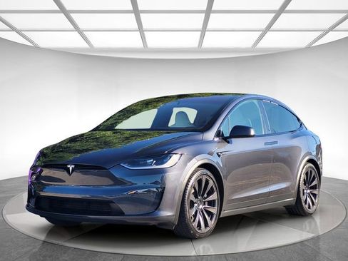 Used 2024 Tesla Model X image 9