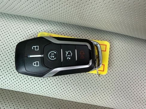 Used 2016 Ford Explorer Platinum AWD/4WD image 45
