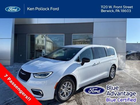 Used 2024 Chrysler Pacifica Touring-L FWD image 1