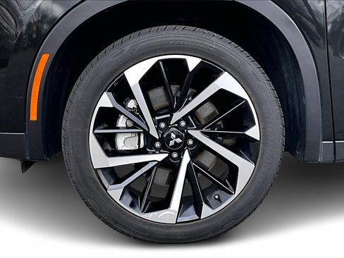 Used 2024 Mitsubishi Outlander SE image 32