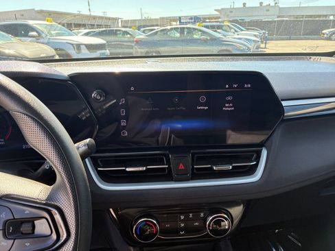 Used 2025 Chevrolet TrailBlazer LT FWD image 20