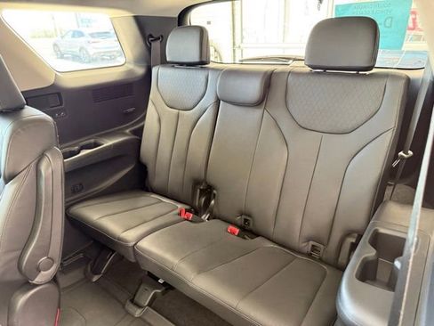 Used 2021 Hyundai Palisade SEL w/ Premium Package image 18