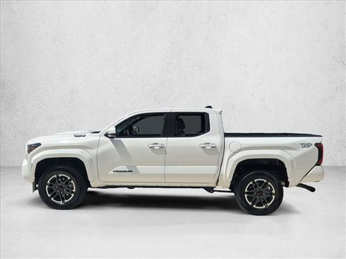 Used 2025 Toyota Tacoma TRD Sport AWD/4WD image 8