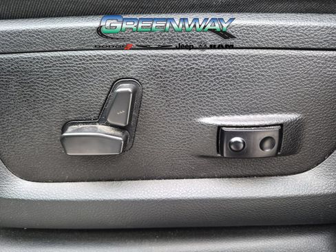 Used 2022 RAM 2500 Laramie w/ Night Edition AWD/4WD image 17