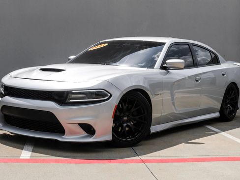 Used 2021 Dodge Charger R/T RWD image 4