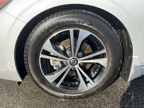 Used 2020 Nissan Sentra SV image 7