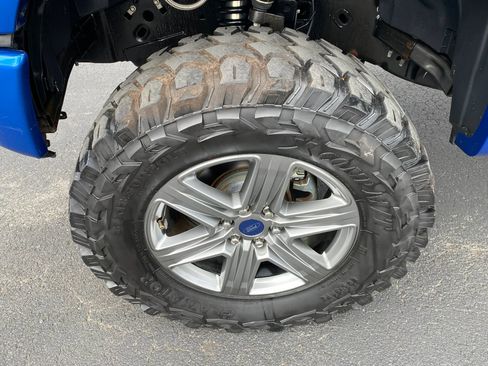 Used 2017 Ford F150 XLT w/ Equipment Group 302A Luxury RWD image 12