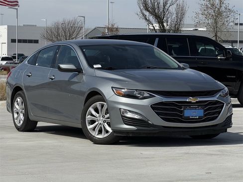 Certified 2025 Chevrolet Malibu LT image 2