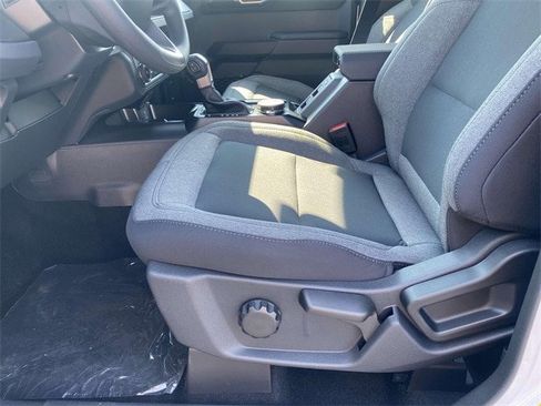 New 2025 Ford Bronco 4-Door image 32