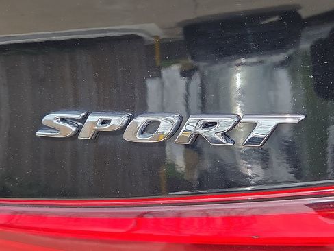 Used 2024 Honda Civic Sport image 9