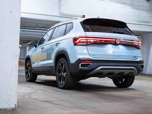 New 2026 Volkswagen Taos SEL AWD/4WD image 5