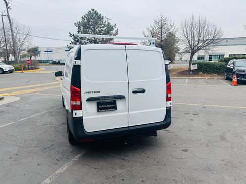 Used 2016 Mercedes-Benz Metris image 10
