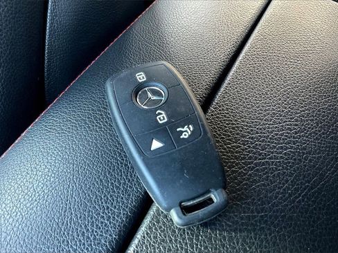 Used 2022 Mercedes-Benz GLC 43 AMG 4MATIC image 12