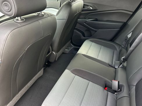 New 2026 Chevrolet Trax LT image 12