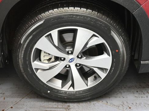 Used 2024 Subaru Ascent Premium w/ Convenience Package image 10