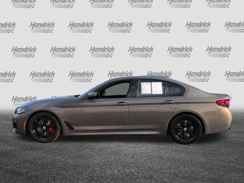 Used 2023 BMW M550i xDrive w/ Dynamic Handling Package image 7