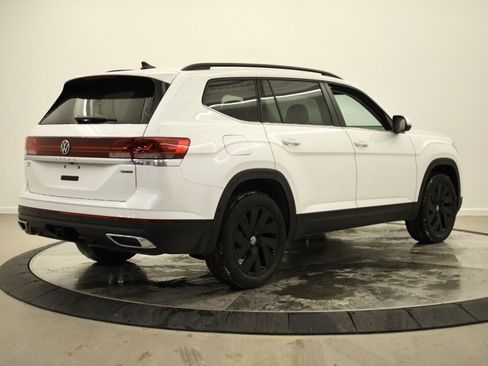 New 2026 Volkswagen Atlas SE image 3