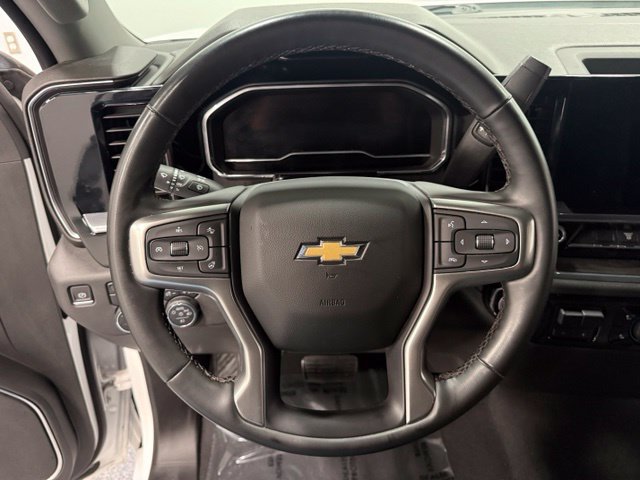 Used 2024 Chevrolet Silverado 2500 LTZ AWD/4WD image 19