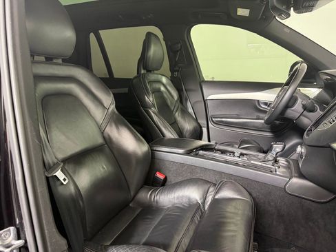 Used 2018 Volvo XC90 T6 Momentum w/ Convenience Package image 26
