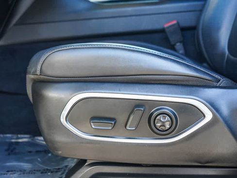 Used 2023 Jeep Wagoneer L Series II AWD/4WD image 20