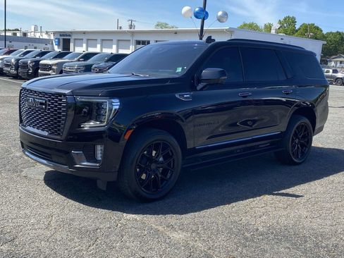 Used 2023 GMC Yukon Denali Ultimate AWD/4WD image 3