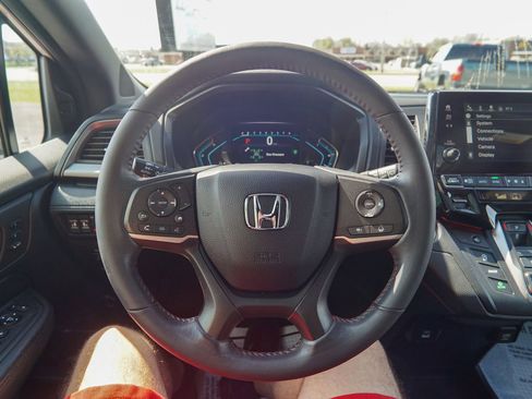 Used 2023 Honda Odyssey Sport image 23