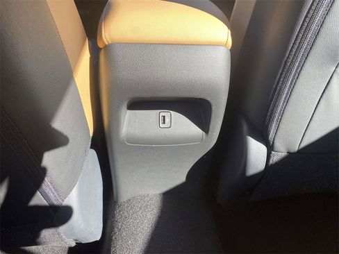 New 2025 Nissan Sentra SV w/ SV Premium Package image 11