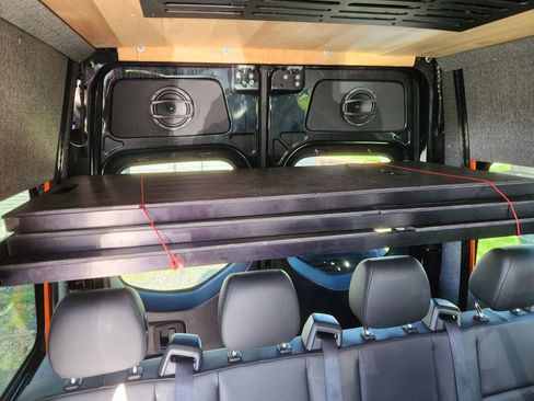 Used 2020 Mercedes-Benz Sprinter 2500 image 49