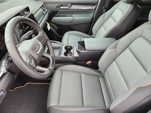 New 2026 GMC Terrain AT4 w/ Technology Package II image 8
