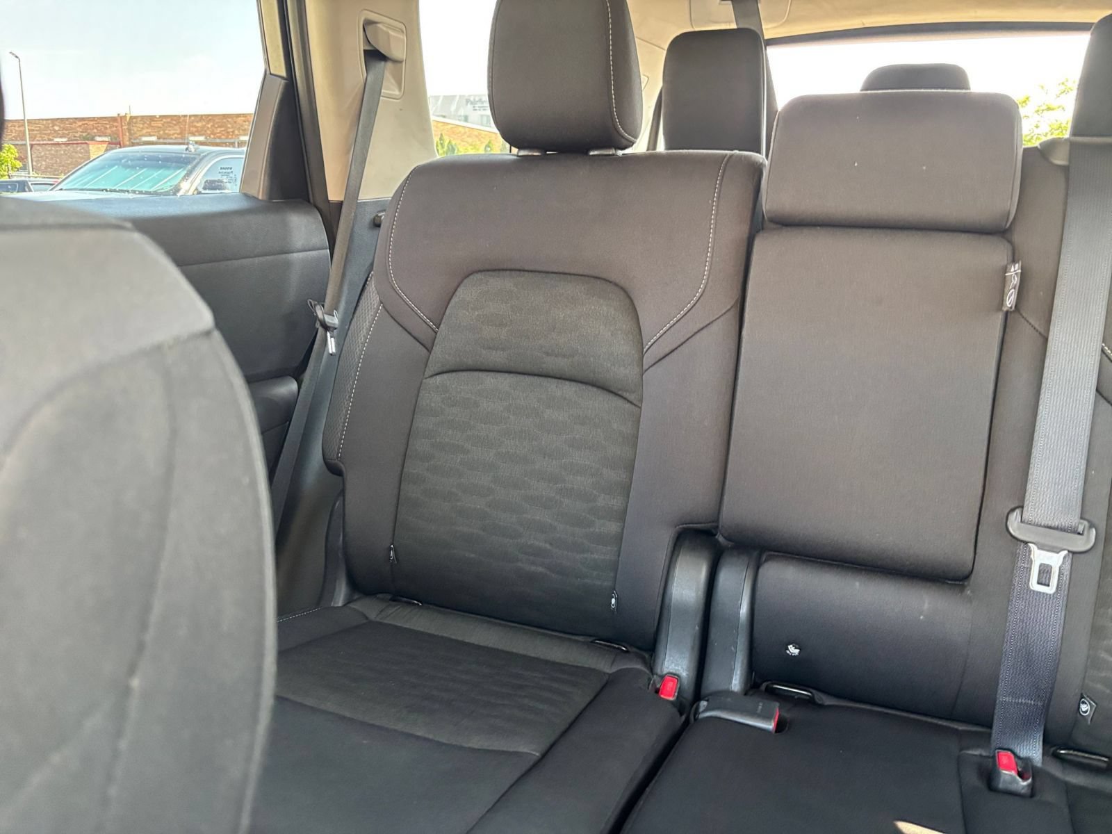 Used 2025 Nissan Pathfinder SV AWD/4WD image 38