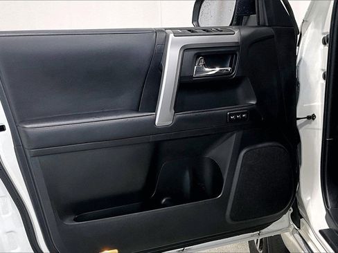 Used 2022 Toyota 4Runner Limited image 25