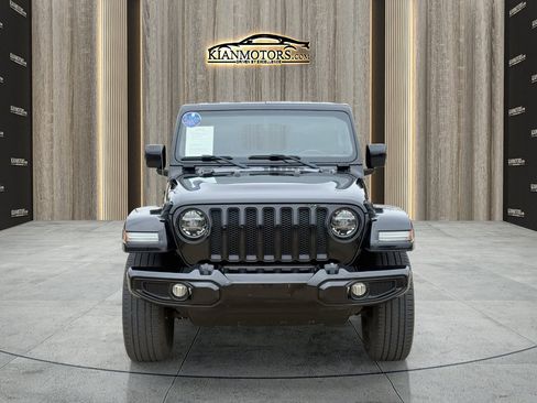 Used 2021 Jeep Wrangler Unlimited Sahara AWD/4WD image 3