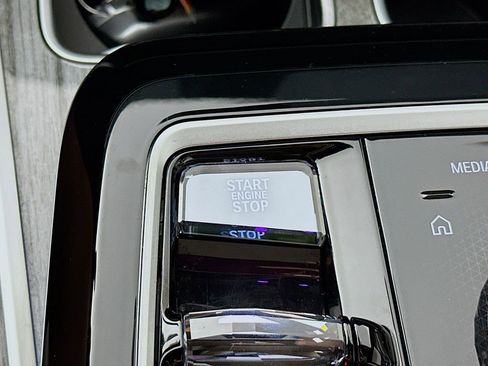 Used 2024 BMW 760i xDrive 760i xDrive image 19