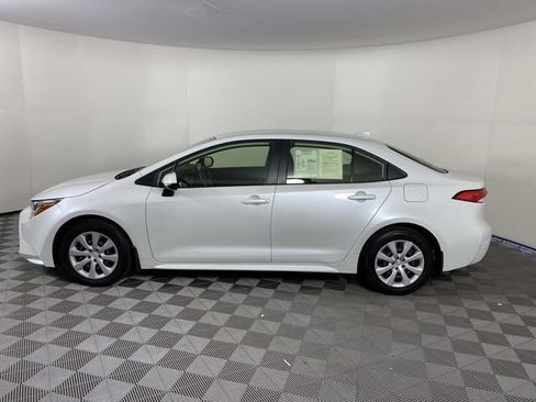 Used 2023 Toyota Corolla LE w/ Carpet Mat Package (TMS) FWD image 5