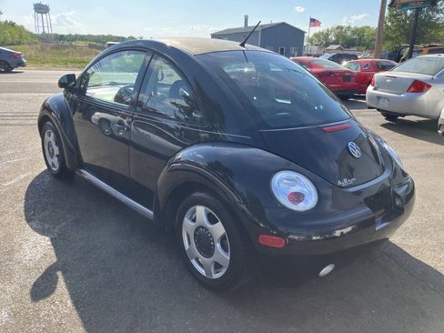 Used 1998 Volkswagen Beetle Coupe FWD image 9